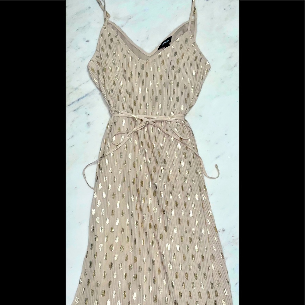 METALLIC PLEATED SIDE TIE CAMI DRESS